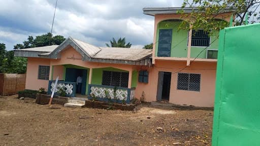 Front view of temporal school site